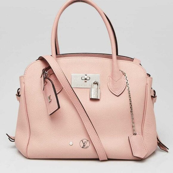 Louis Vuitton Pink Pebbled Veau Nuage Leather Milla PM Bag - Picture 1 of 10